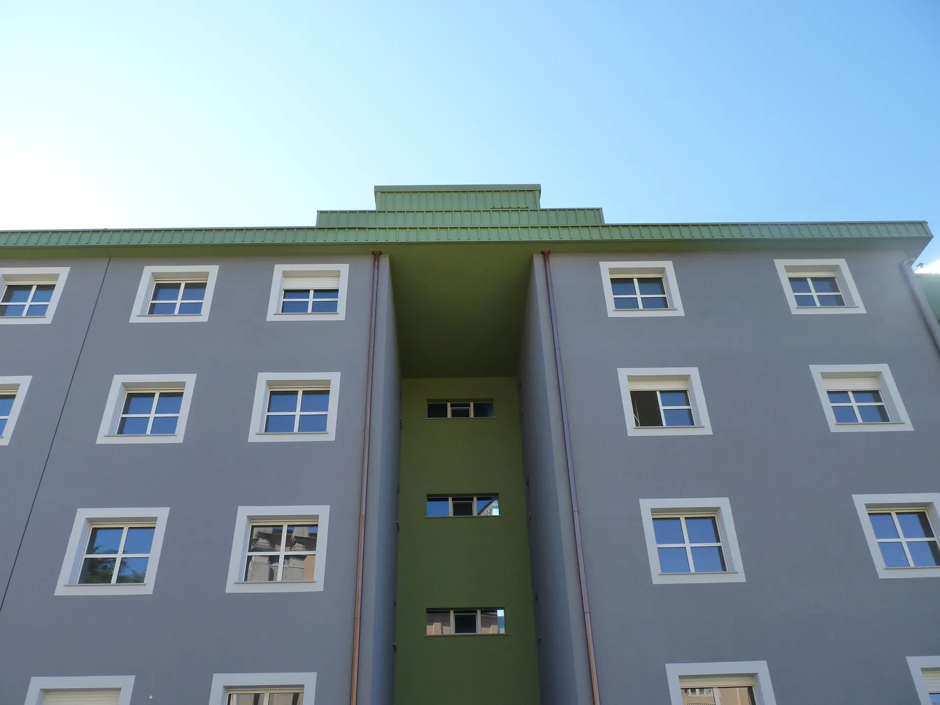 Edificio Residenziale Multipiano ALER — documentazione tecnica e fotografica, immagine 7 di 9
