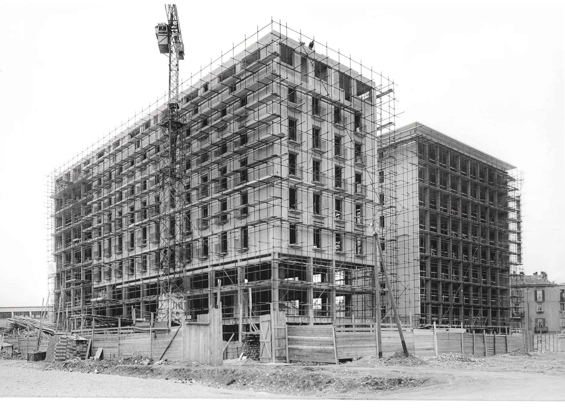 Edificio in Via Restelli — stato precedente all’intervento, immagine 1 di 12
