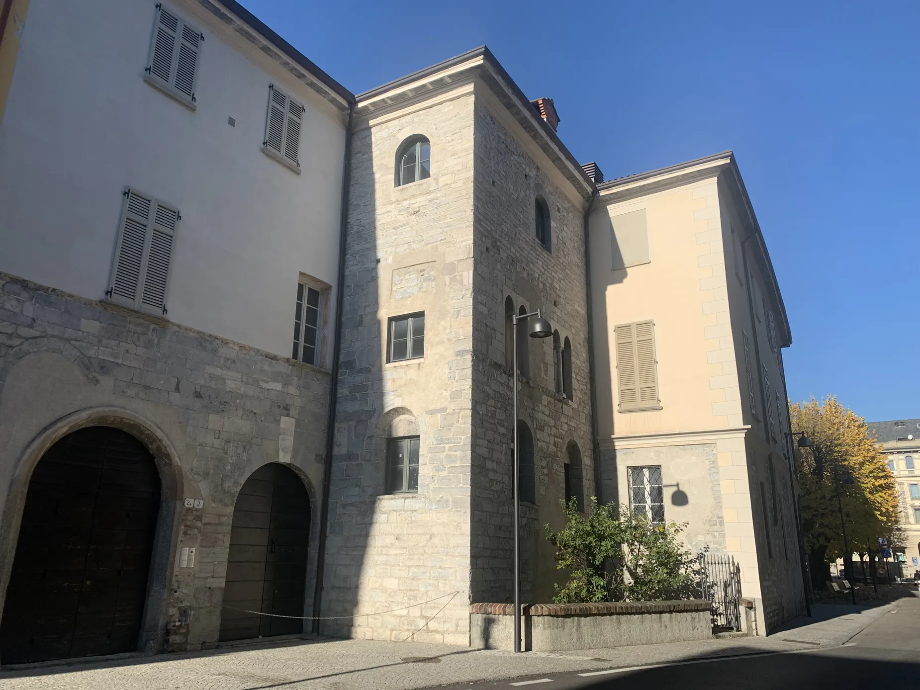 Palazzo Odescalchi a Como dopo il restauro: immagine di apertura della scheda progetto